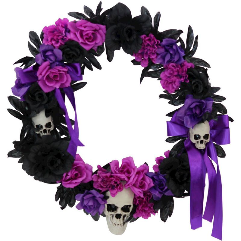 Haunted Hill Farm 22 Skull Wreath