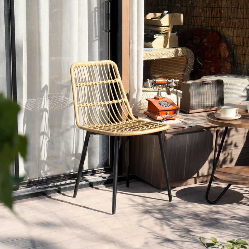 Set of 4 Chairs with Metal Legs