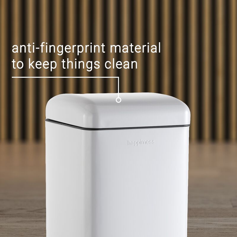 Betty Retro Step-Open Trash Can with Liners