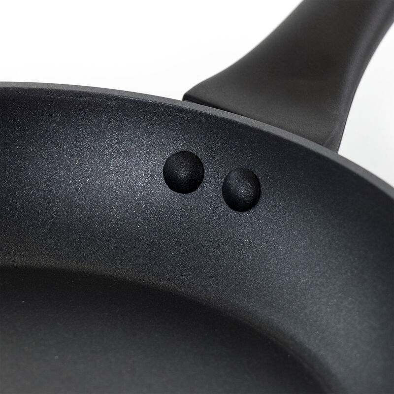 Oster Kono 9.5 Inch Aluminum Nonstick Frying Pan in Black with Bakelite Handles