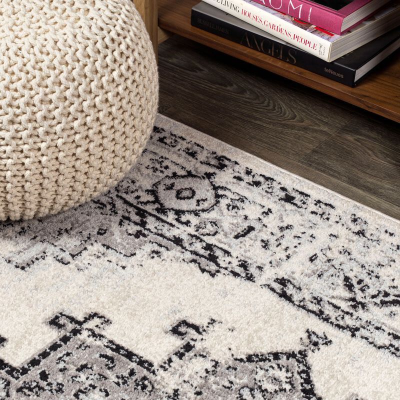 Inigo Cottage Medallion Area Rug