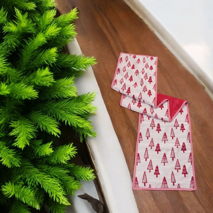 Table Runner – Stylish Decor for Dining Tables, Ideal for Holidays and Everyday Settings