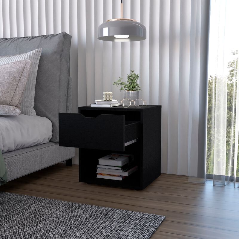 Elliott Nightstand