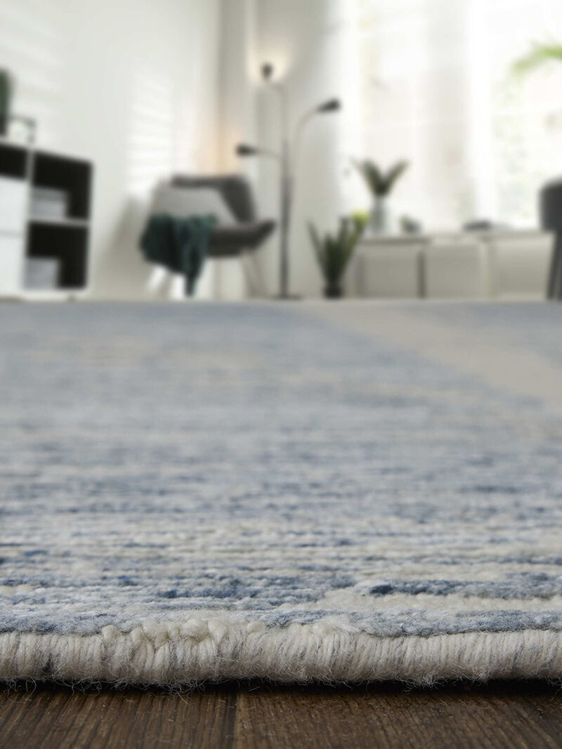 Brighton 69CHF 4' x 6' Ivory/Blue/Silver Rug