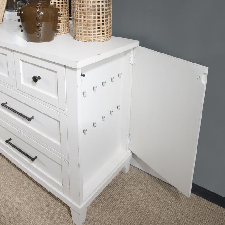 XXX's and OOO's Dresser