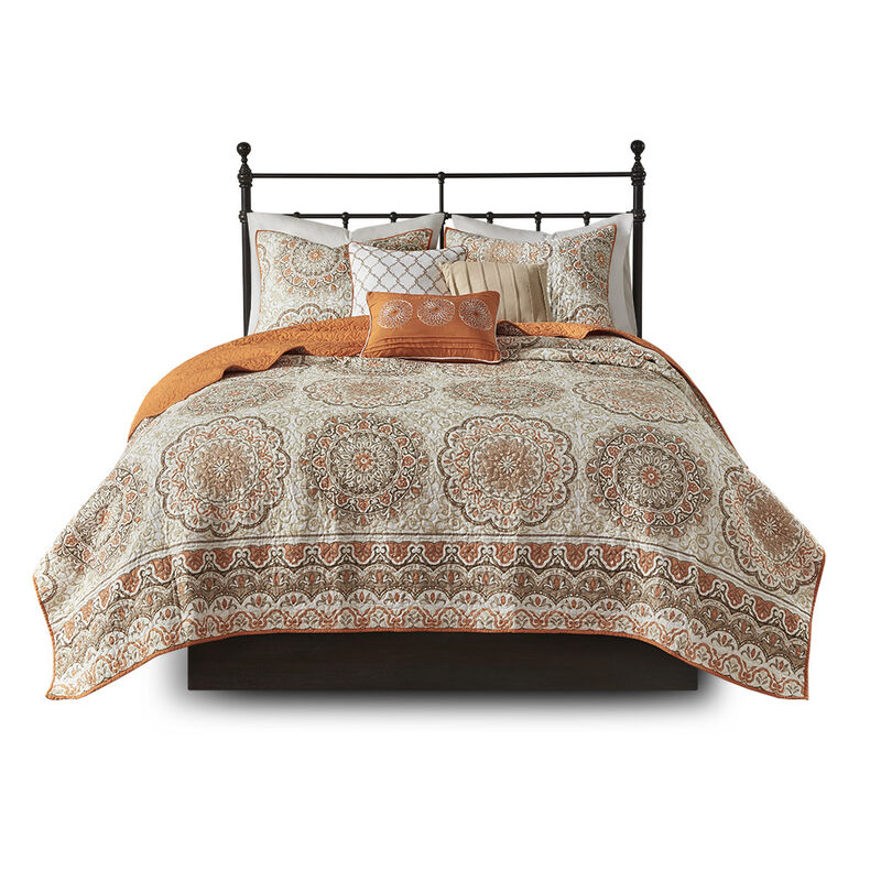 Gracie Mills Lilly 6 Piece Medallion Reversible Quilt Set with Decorative Pillows