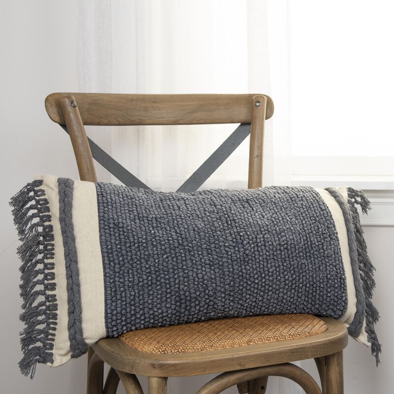 T17544 Pillow
