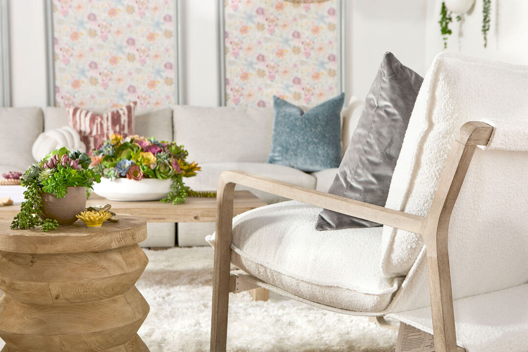 Pier Accent Table