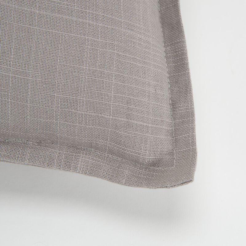 T05677 Pillow