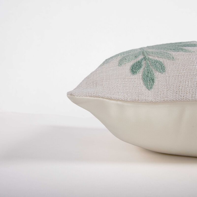 T22302 Pillow
