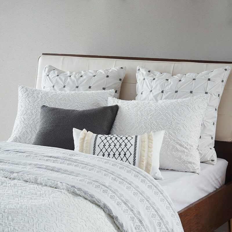 Gracie Mills Betsy Farmhouse Aztec Print Reversible Cotton Comforter Set