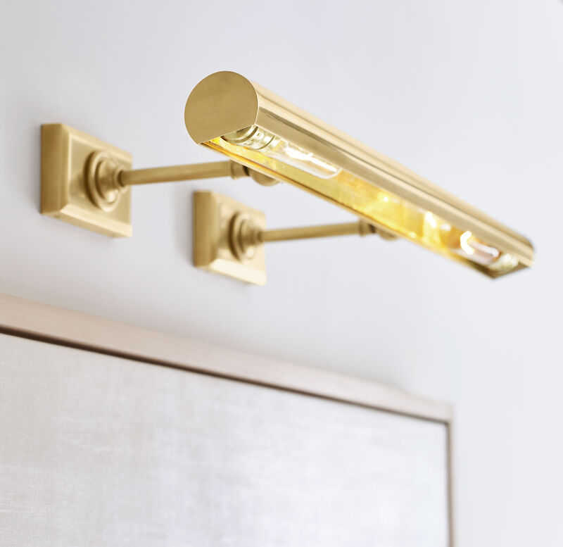 24" Cabinet Maker's Picture Light in Antique Brass