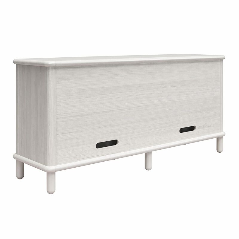 Selena Credenza