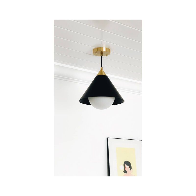 Hilton Pendant