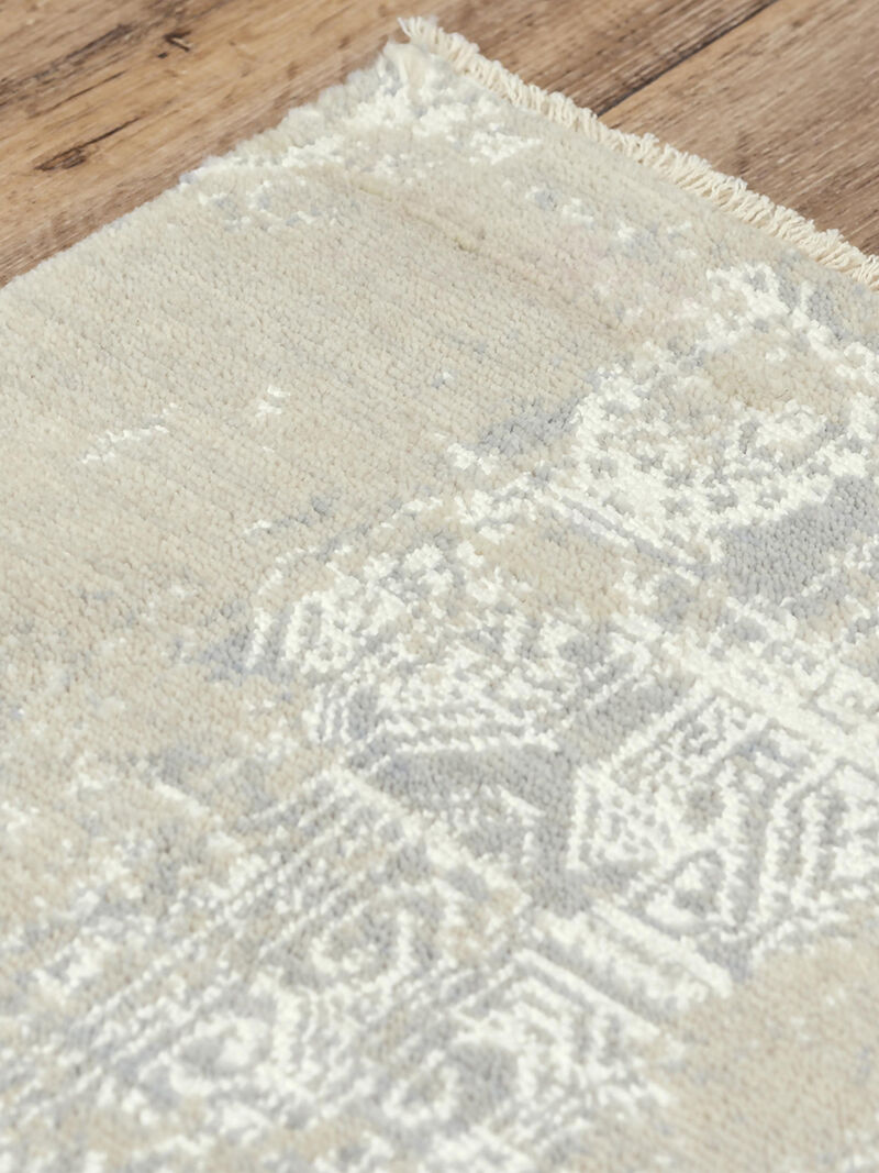 Couture CUT107 2' x 3' Rug