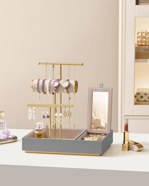 Jewelry Holder – Elegant and Functional Organizer for Rings, Necklaces, and More