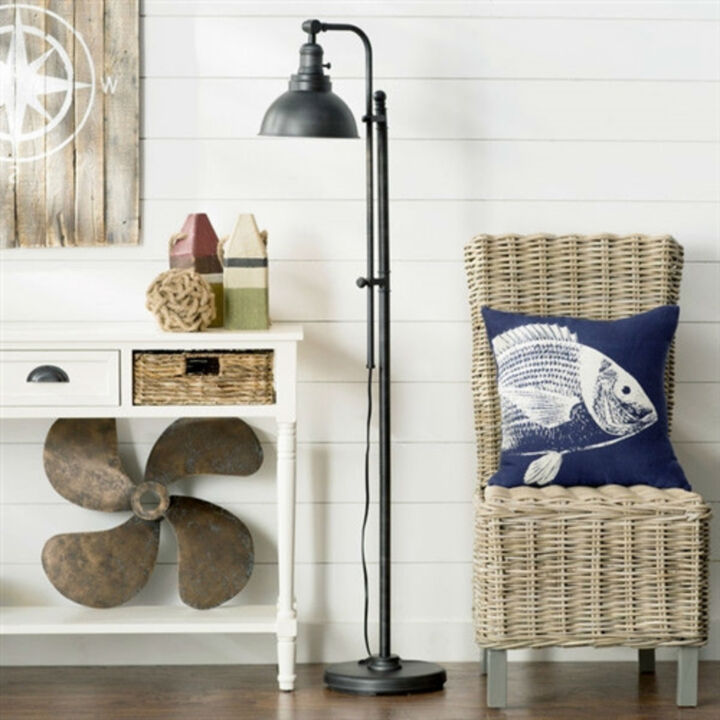 Retro Floor Lamp – Adjustable Task Light with Distressed Metal Finish & Sleek Design