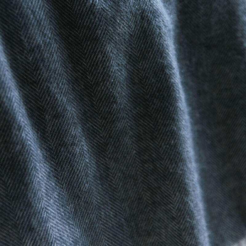Bamboo Herringbone Tassel Throw