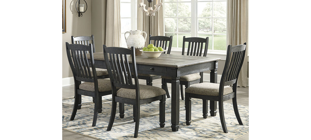 Tyler Creek Dining Table