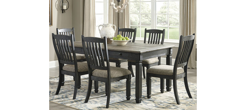 Tyler Creek Dining Table