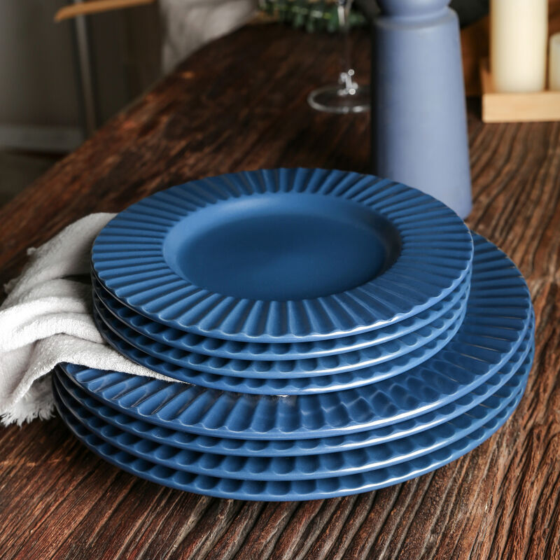 Christian Siriano Lusso Stoneware 16 Piece Dinnerware Set
