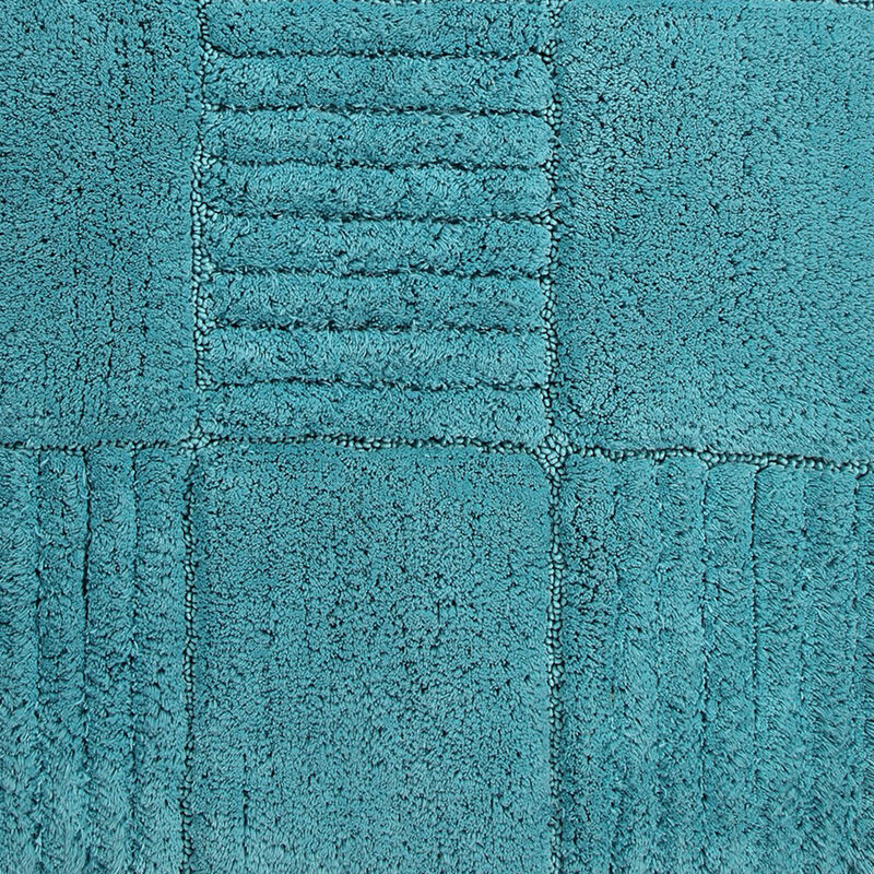 Knightsbridge Chakkar Board 220 GSF Non Skid Back Bath Rug 21 x 34 - Aqua