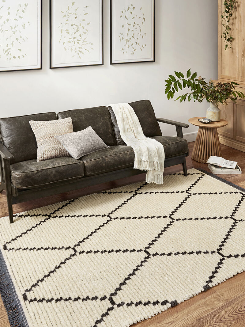 Alice ALI04 7'9" x 10' Rug