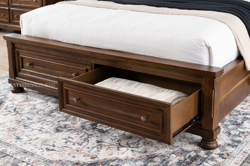 Flynnter Queen Bedroom Suite