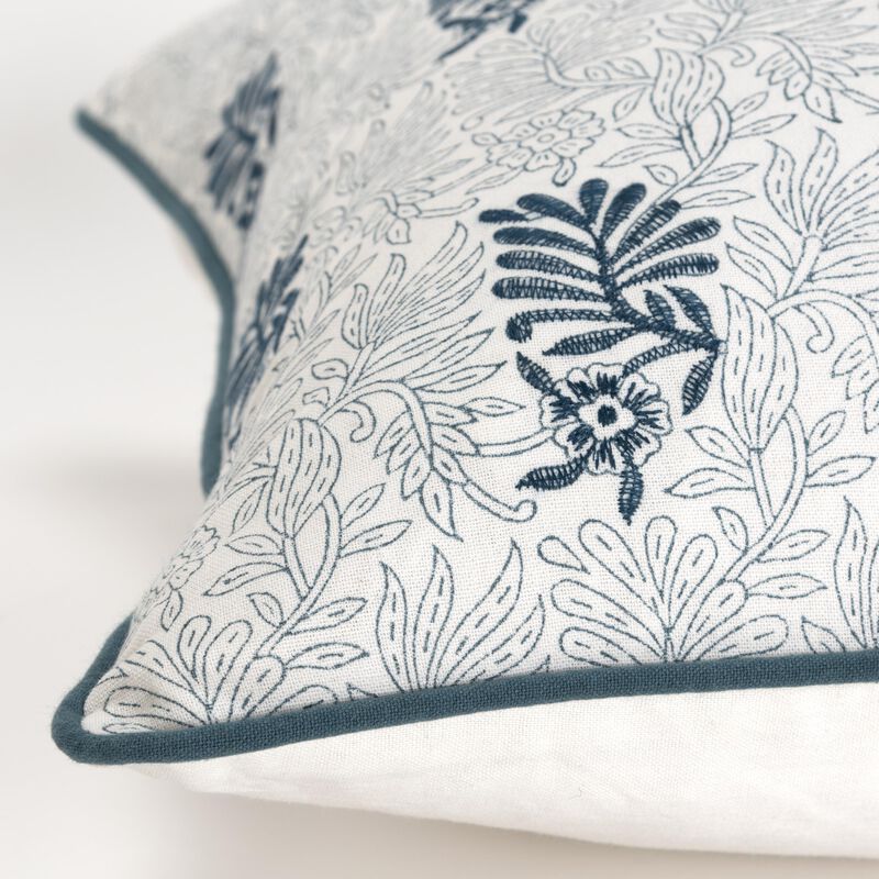 T20069 Pillow