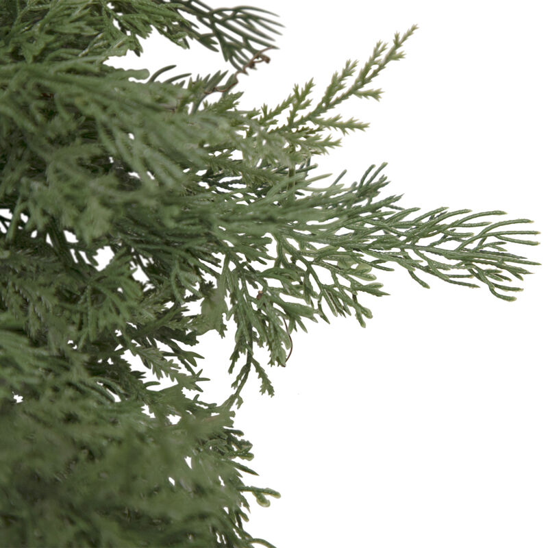 Pinecones and Blueberries Artificial Christmas Wreath  28-Inch  Unlit