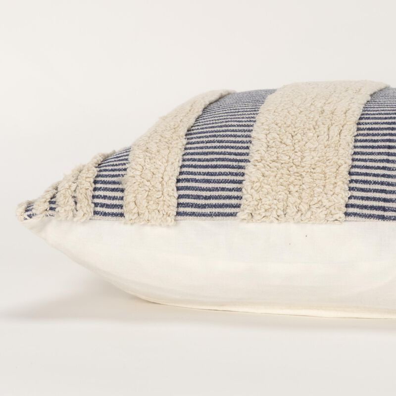 T19725 Pillow