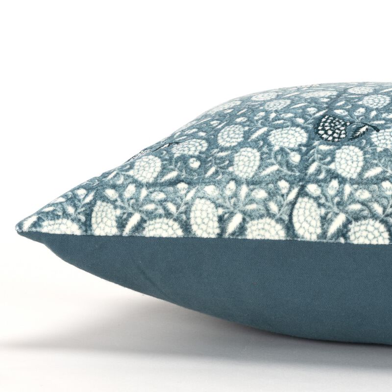 T20020 Pillow