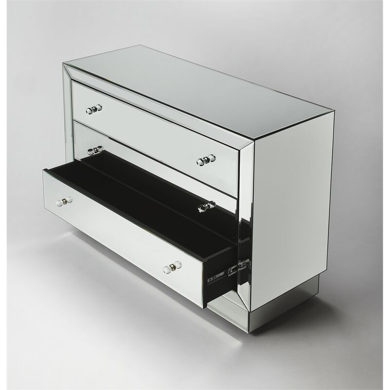 Mirrored Chest, Belen Kox