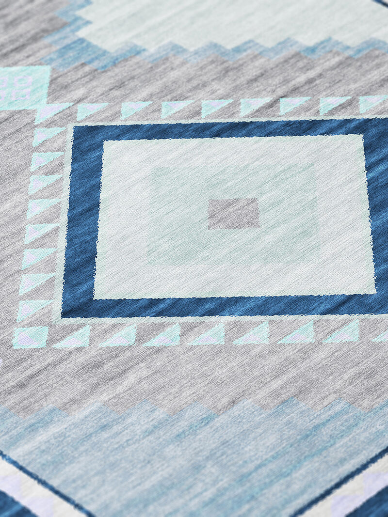 Phoenix PH2 Denim 3' x 5' Rug