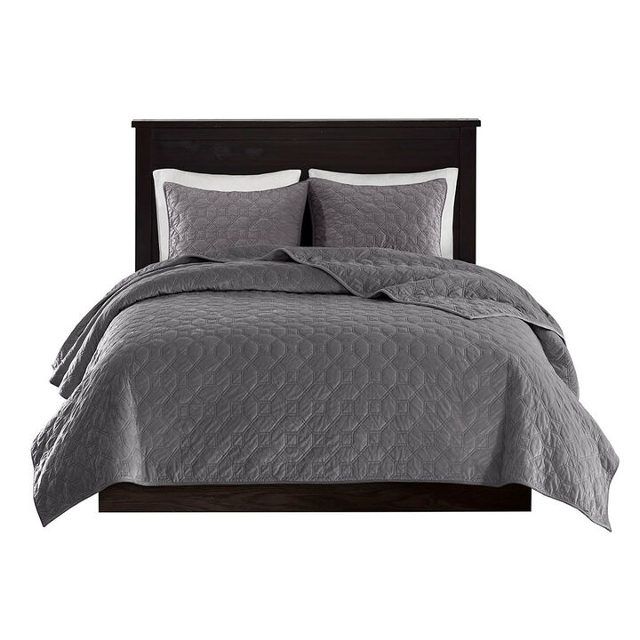 Gracie Mills Gayle 3-Piece Casual Geometric Velvet Quilt Set