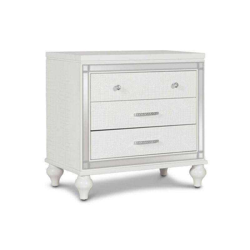 New Classic Furniture Furniture Valentine 5-Piece Solid Wood King Bedroom Set in White