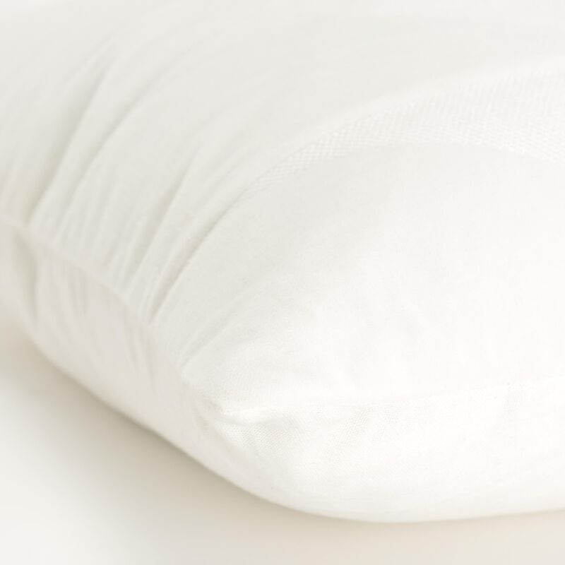 T20014 Pillow