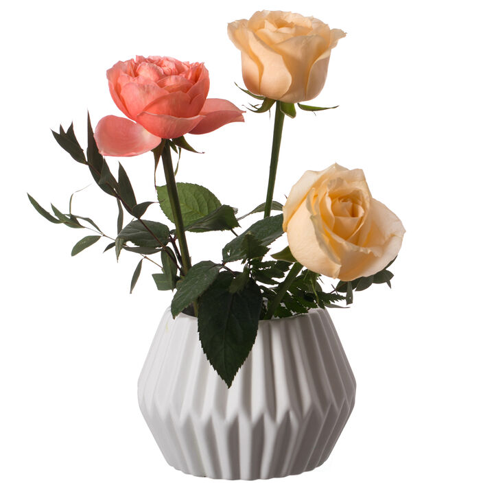 Uniquewise 4-In Geometric White Ceramic Table Vase - Modern Bohemian and Minimalist Decorative Centerpiece for Weddings, Dining & Living Rooms, Offices and Interior Design Accessories