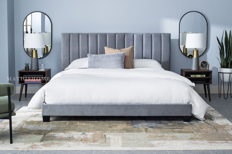 Coyote Gray Queen Bed w/2 Nightstands