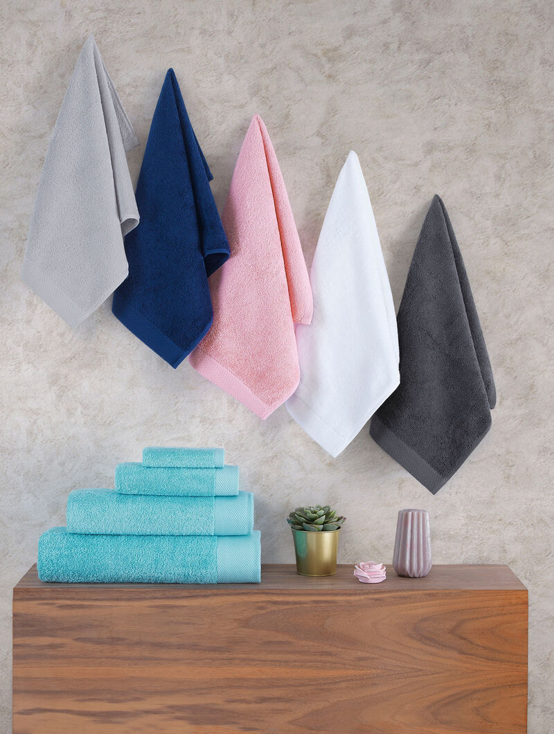 Brooks Brothers Solid Signature Wash Towel