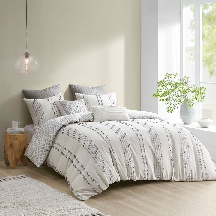 Gracie Mills Trujillo 3-Piece Embroidered Stripes Cotton Jacquard Duvet Cover Set