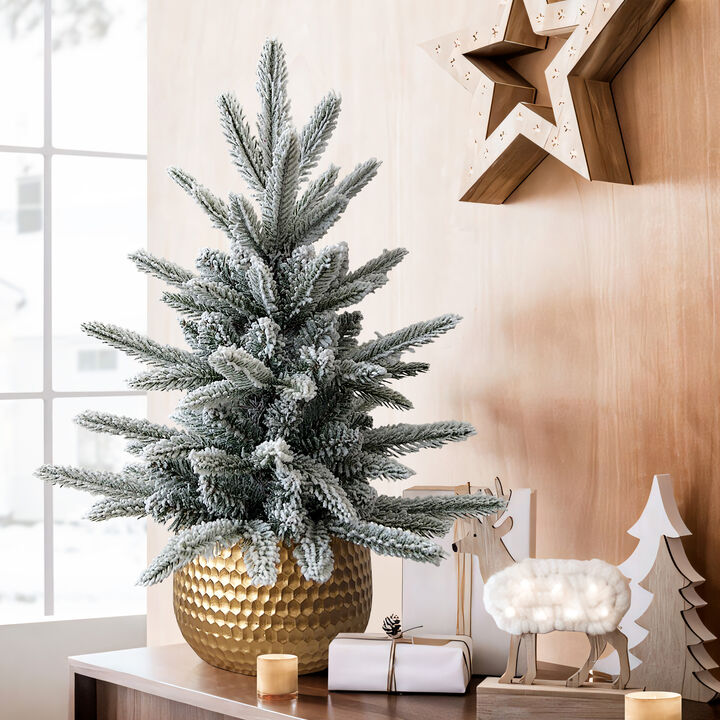 LuxenHome 1.5Ft Flocked Artificial Tree Potted