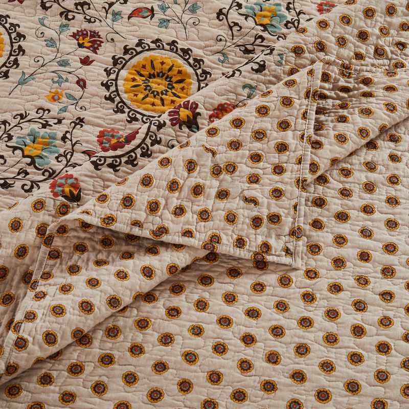 Dorra 3pc Queen Bedspread Set, 2 Shams, Floral Crest, Beige Yellow Cotton