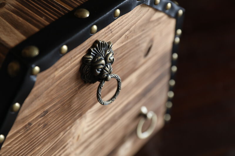 Large Wooden Decorative Lion Rings Pirate Trunk with Lockable Latch and Lock