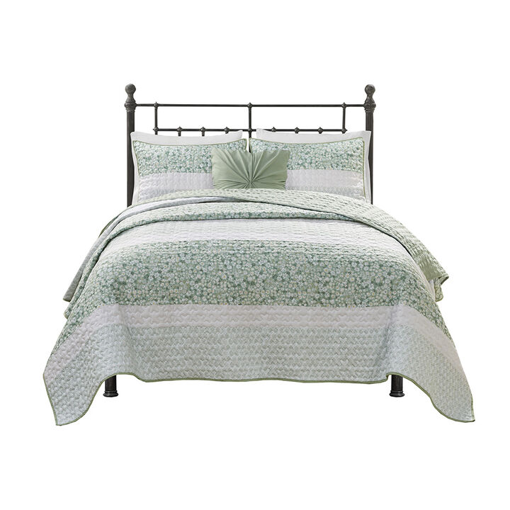 Gracie Mills Glenn Coastal Breeze 5-Piece Seersucker Comforter Ensemble with Coordinating Throw Pillows
