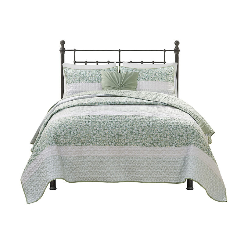 Gracie Mills Glenn Coastal Breeze 5-Piece Seersucker Comforter Ensemble with Coordinating Throw Pillows