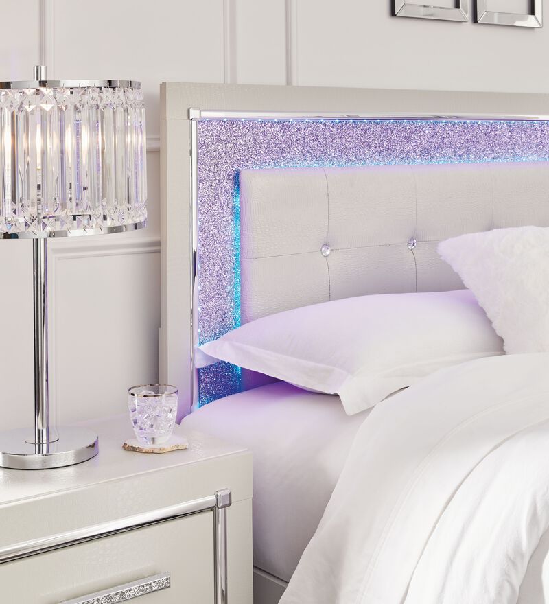 Zyniden King Upholstered Panel Bed