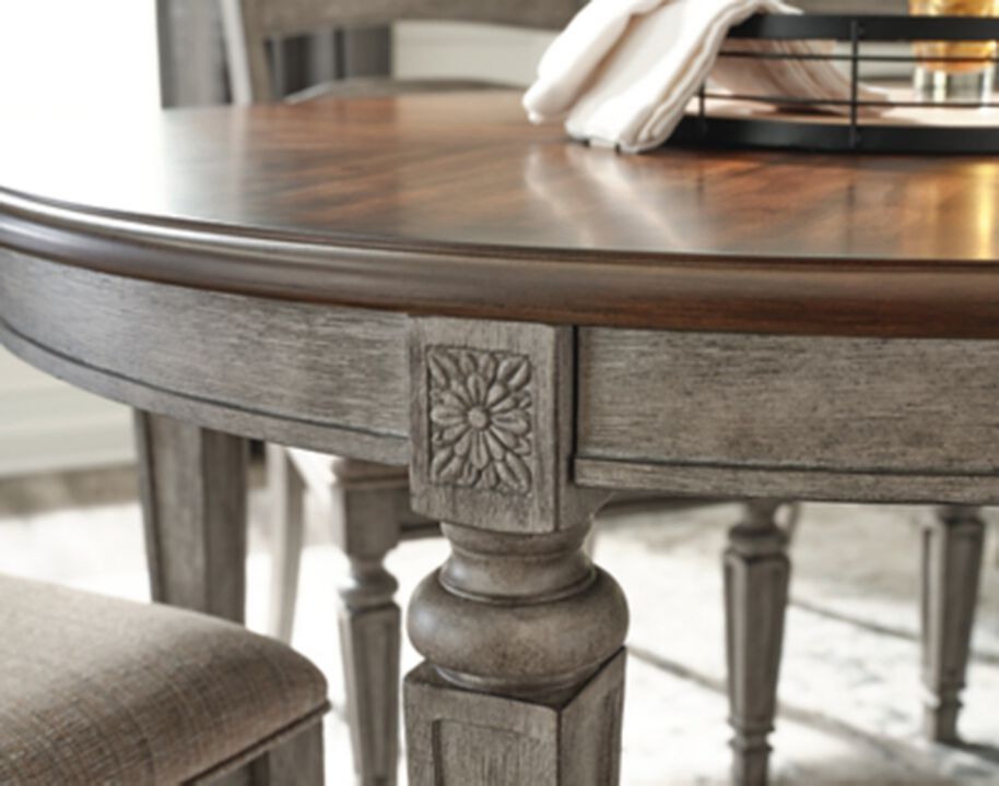 Traditional dining set
