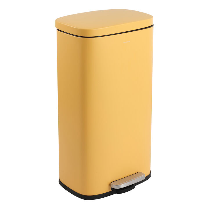Curtis Step-Open Trash Can