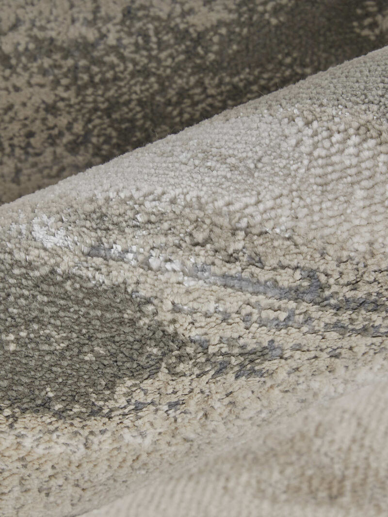 Micah 39LQF 8' x 10' Gray/Taupe/Ivory Rug